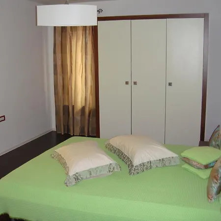 Vila Mamaia Nord * ナボダリ